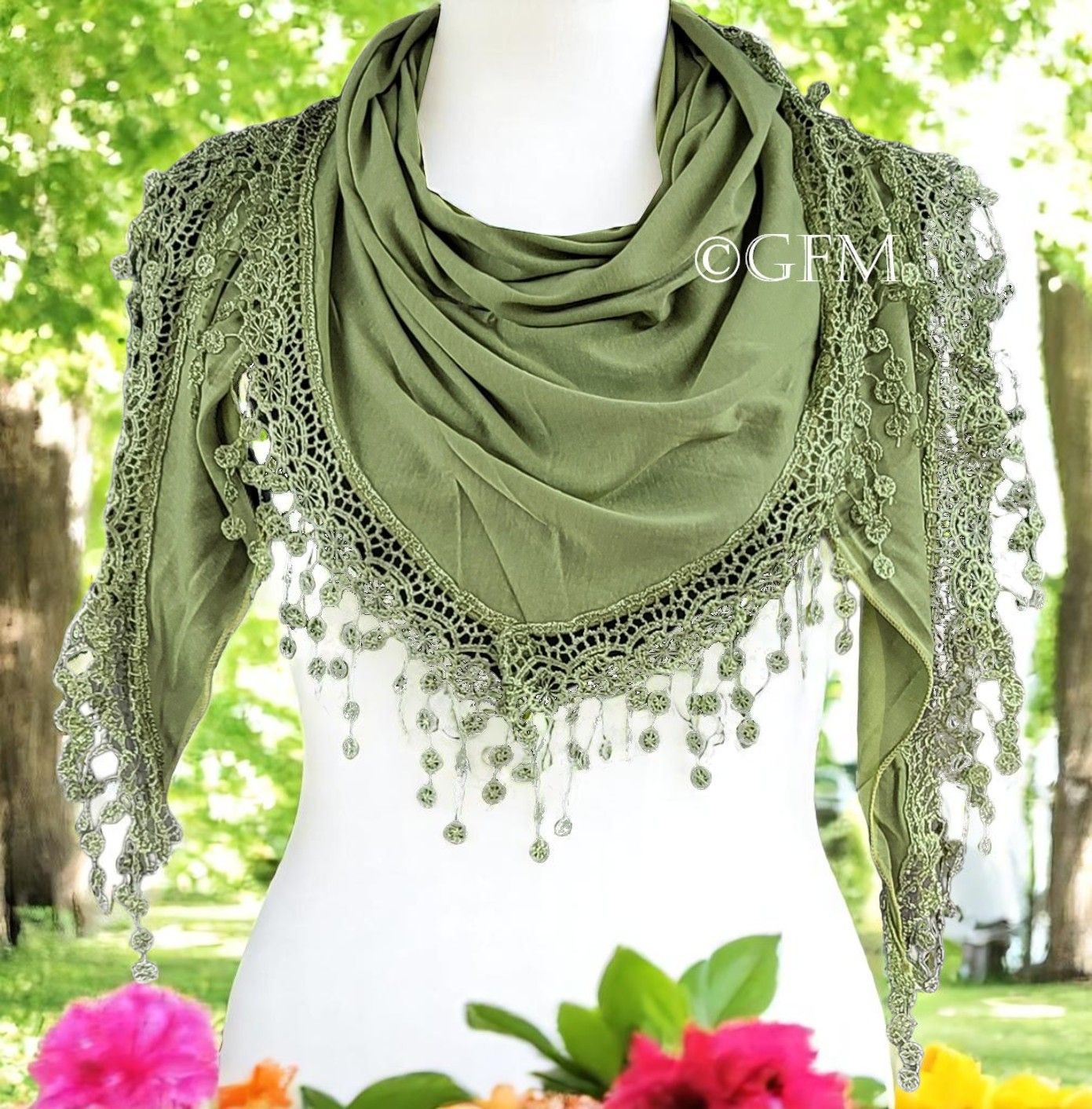 Triangle Scarf with Lace and Tassels - Light Green (TRI-PLN-HLHR)